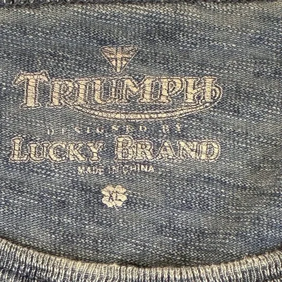 Triumph Lucky Brand Mens XL Shirt Short Sleeve Blue Burnout Graphic Logo Patch - Picture 3 of 9